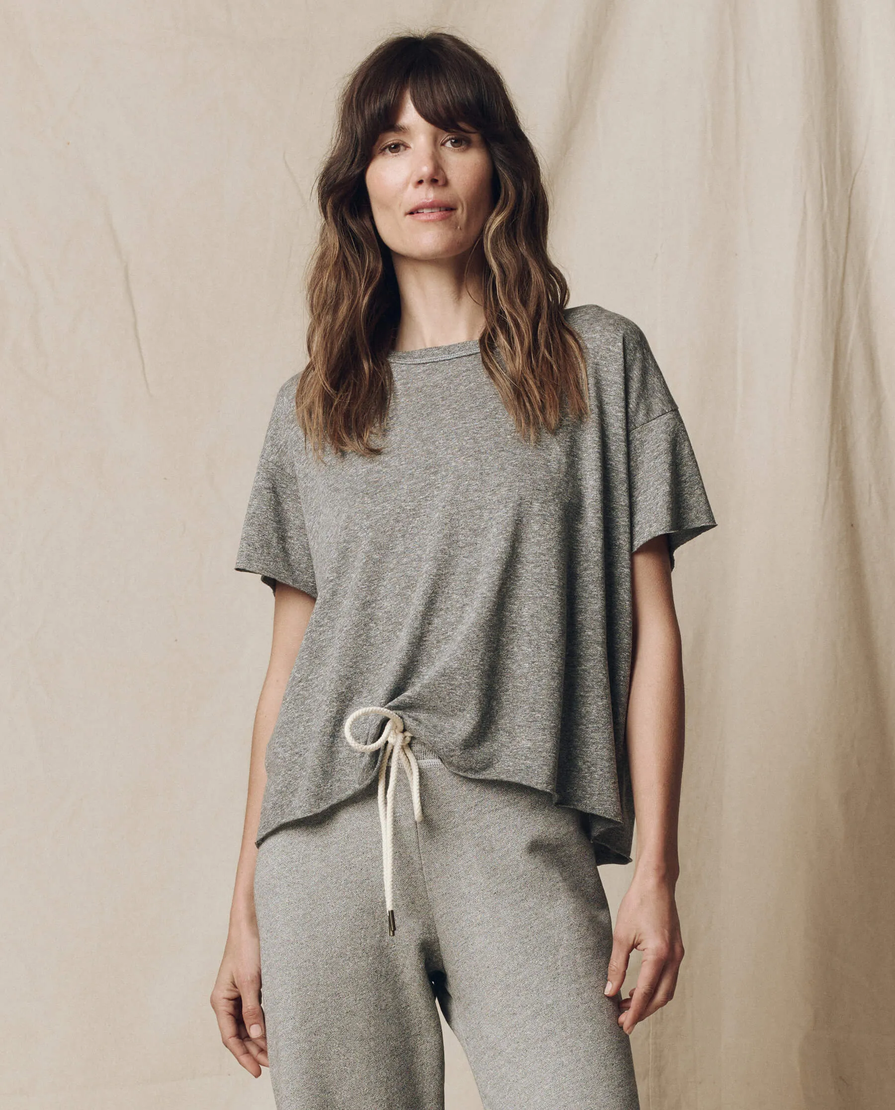The Crop Tee. Solid -- Heather Grey